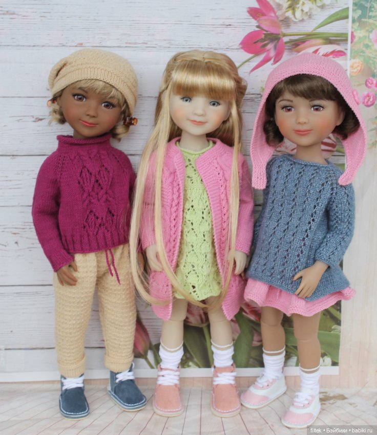 Всем добра и отличного настроения! Первые наряды для Руби Ред