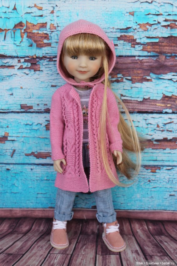 Всем добра и отличного настроения! Первые наряды для Руби Ред