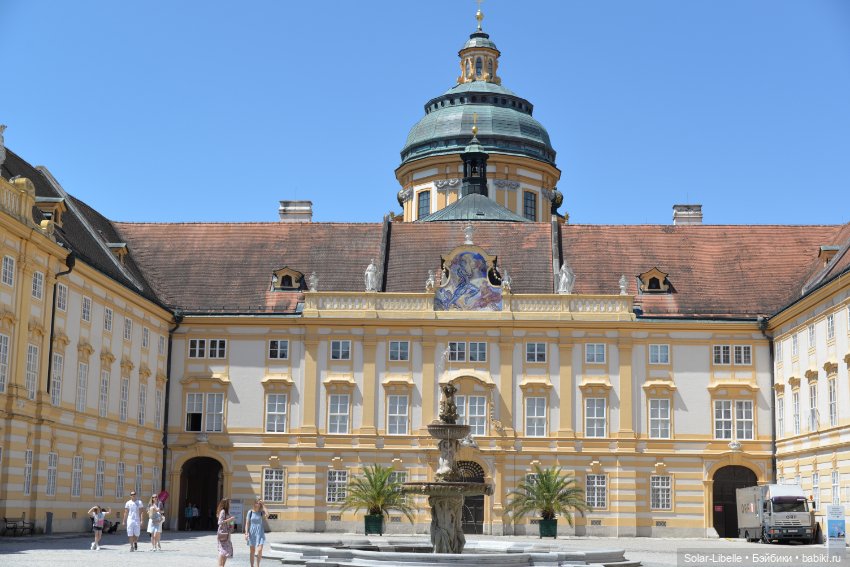 Долина Вахау с куколкой Руби Ред