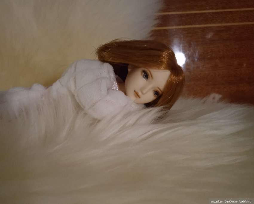 Ночь над городом кружится, тёмный город спать ложится