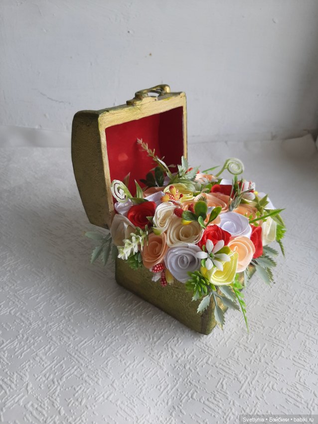 Сундучок с розами — Авторские игрушки из разных материалов: синельная проволока