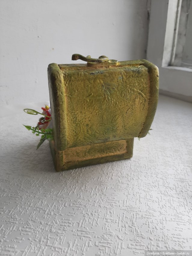 Сундучок с розами — Авторские игрушки из разных материалов: синельная проволока (фото 3)