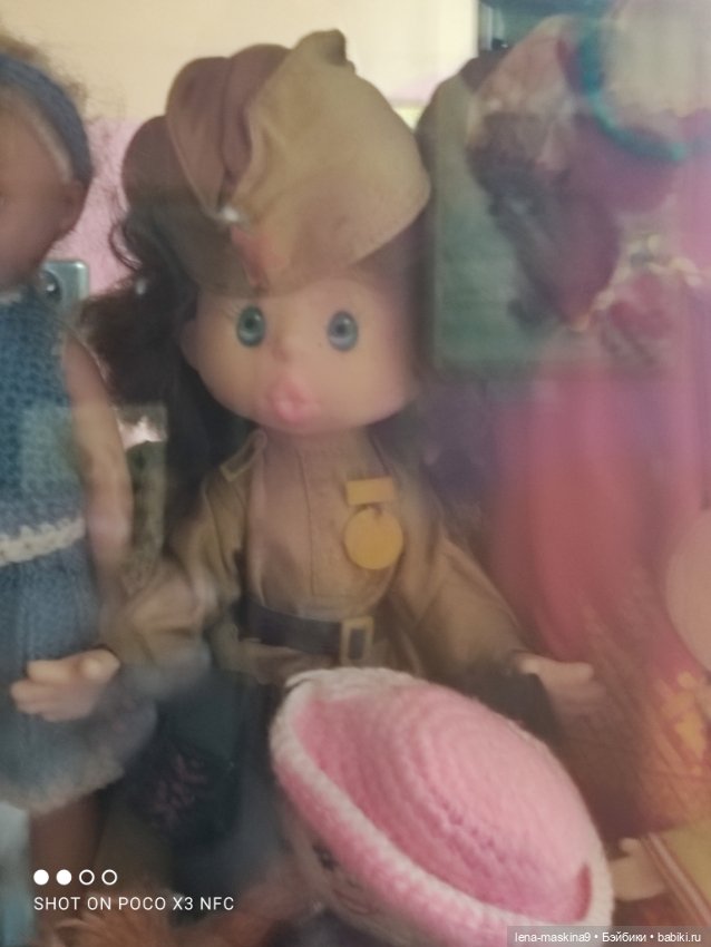 Витрина с куклами СССР — Игрушки СССР и советского детства: резиновые