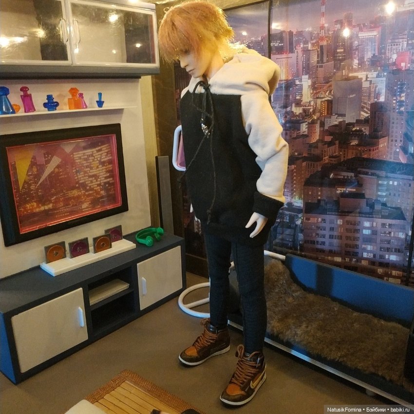 Брелочная куклообувь прибыла - примеряет Наото (Обицу) (фото 3)