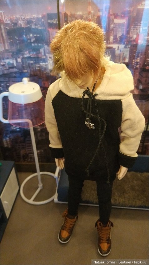 Брелочная куклообувь прибыла - примеряет Наото (Обицу) (фото 2)