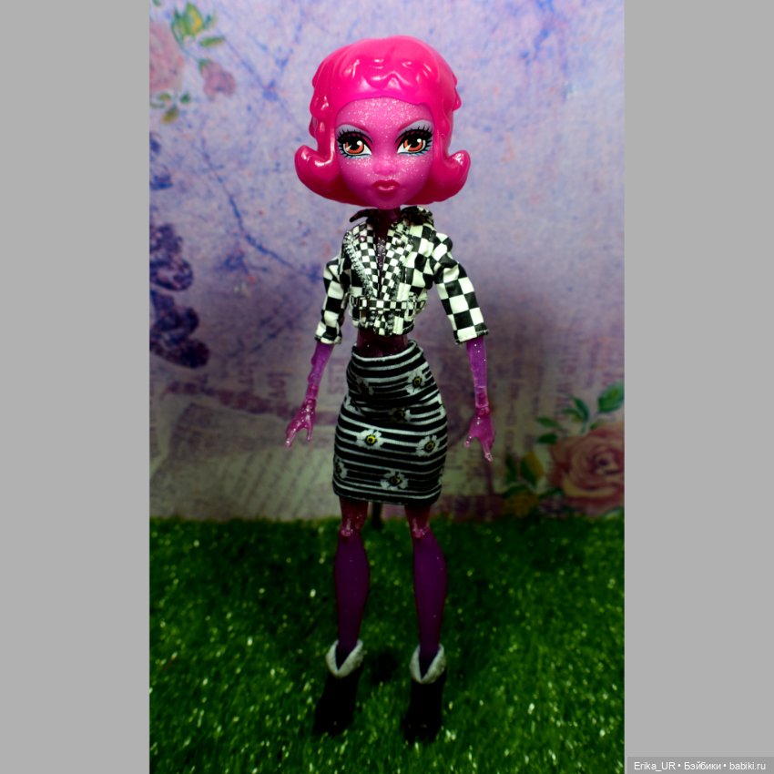 Перепись КуклоНаселения 2 полупрозрачные монстрицы