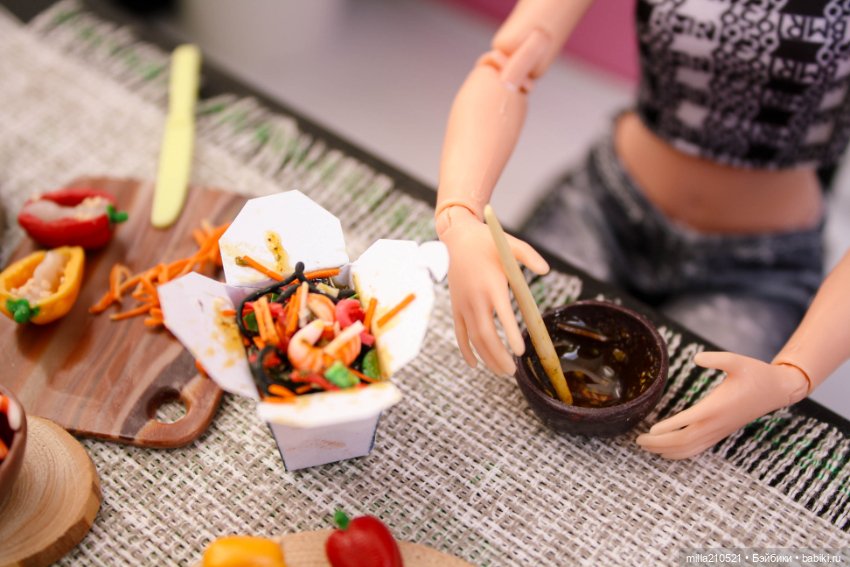 Готовим ВОК с Ким — Кукольная миниатюра своими руками: еда