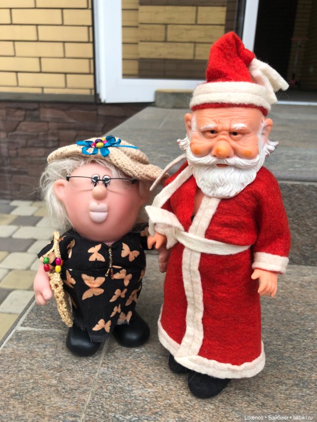 Деды Морозы, лето, Мио и Эдуардовна