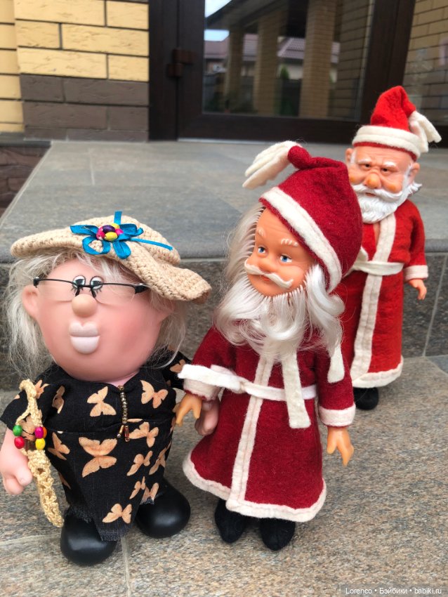 Деды Морозы, лето, Мио и Эдуардовна