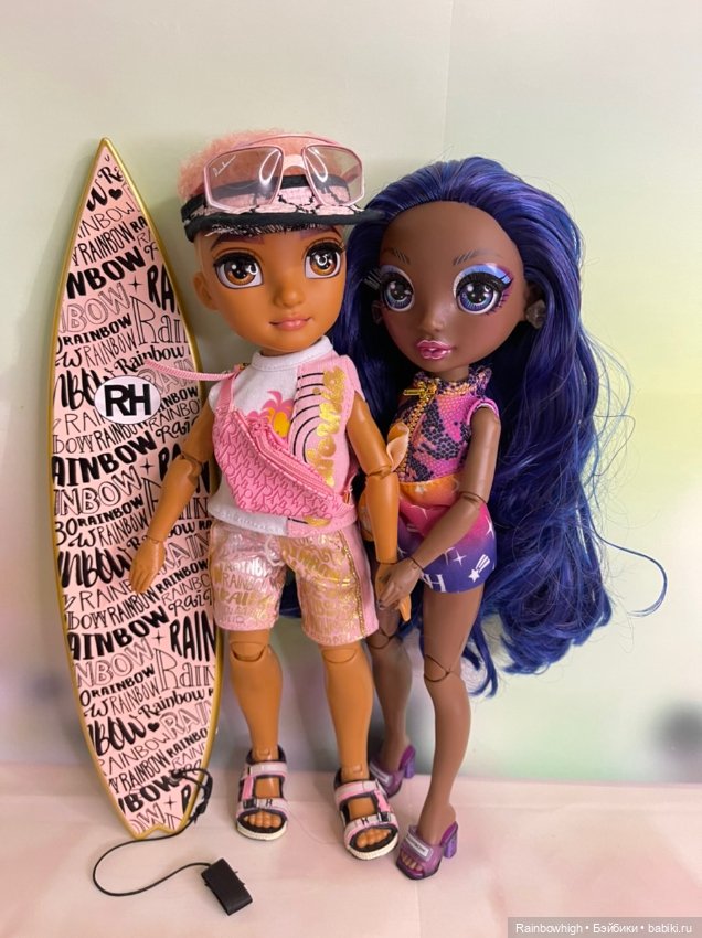 Первый мальчишка в коллекции Rainbow high