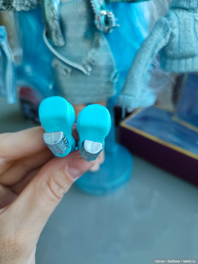 Кукла Rainbow High Gabriella Icely (фото 5)