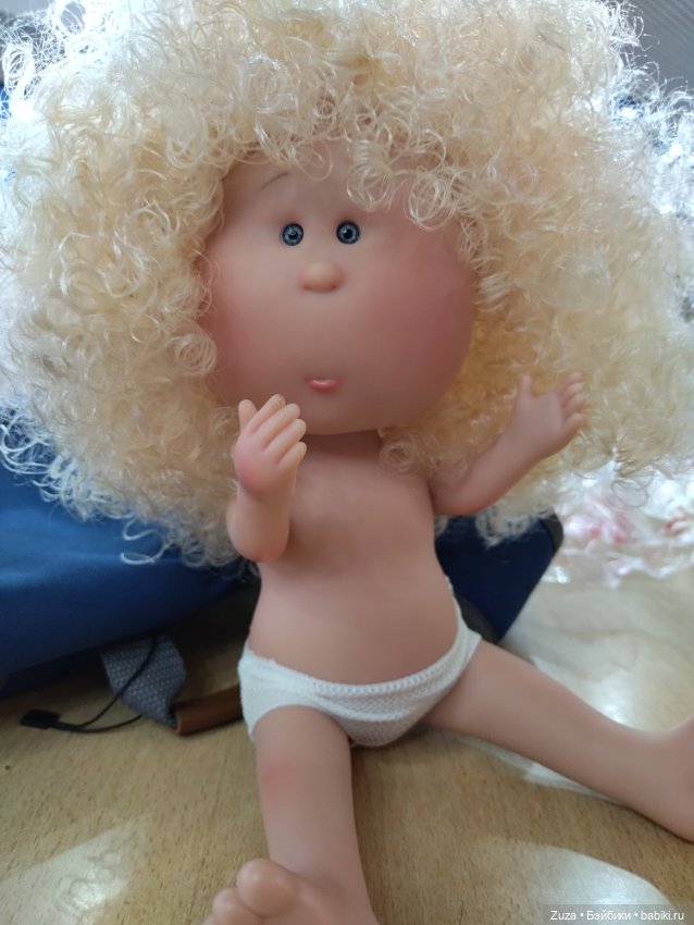 Булочка Элис — Куклы Nines d'Onil (Нинес): Миа (Mia) (фото 3)