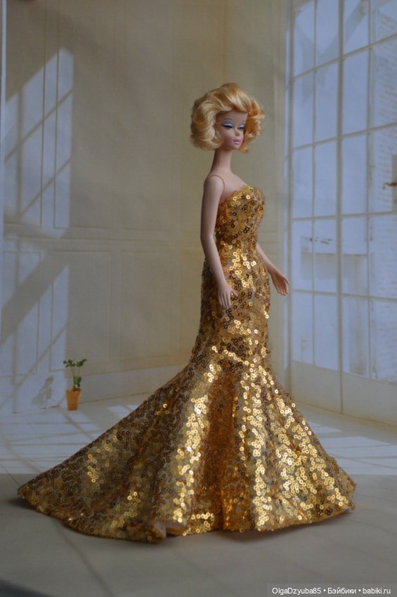 Золотое платье — Фэшн