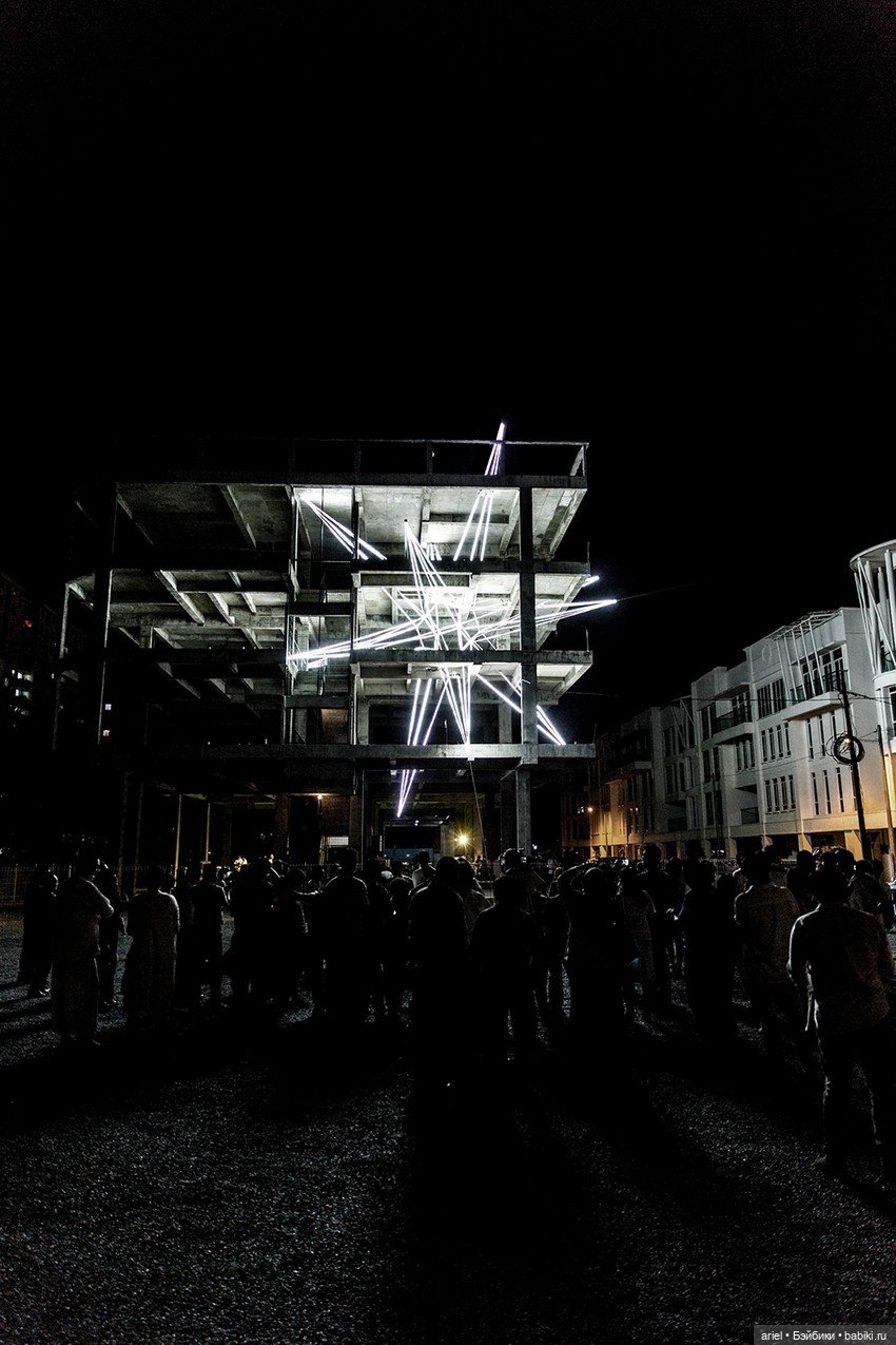 Масштабная световая инсталляция «Звезда» от Чжун Хао Онга (Jun Hao Ong) (фото 7)