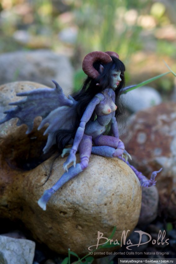 Демонесса авторская шарнирная кукла
