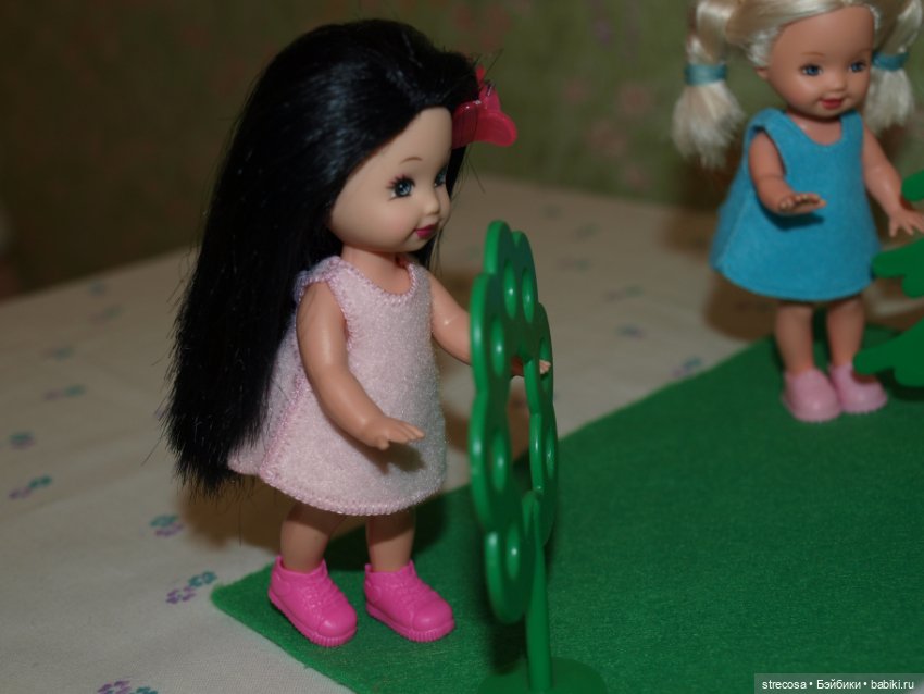 Маруся, Галочка и Светланка в "Научной экспедиции" (куколки Келли от Mattel)