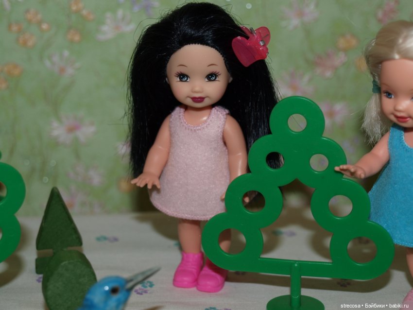 Маруся, Галочка и Светланка в "Научной экспедиции" (куколки Келли от Mattel)