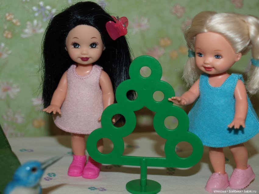 Маруся, Галочка и Светланка в "Научной экспедиции" (куколки Келли от Mattel)