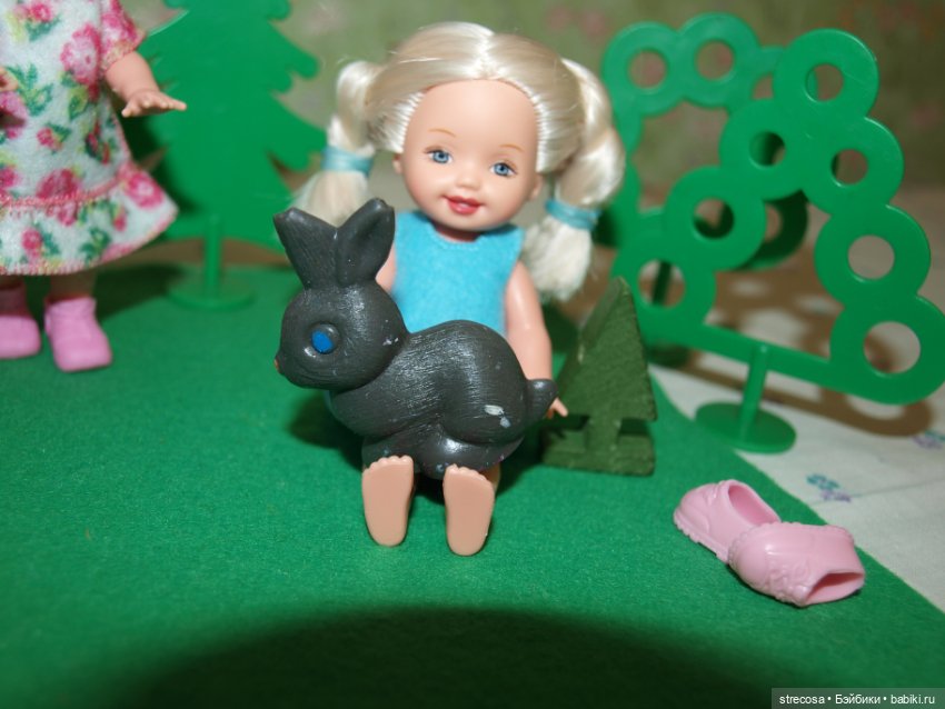 Маруся, Галочка и Светланка в "Научной экспедиции" (куколки Келли от Mattel)