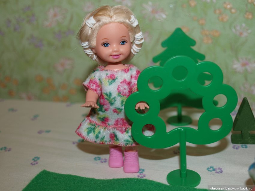 Маруся, Галочка и Светланка в "Научной экспедиции" (куколки Келли от Mattel)