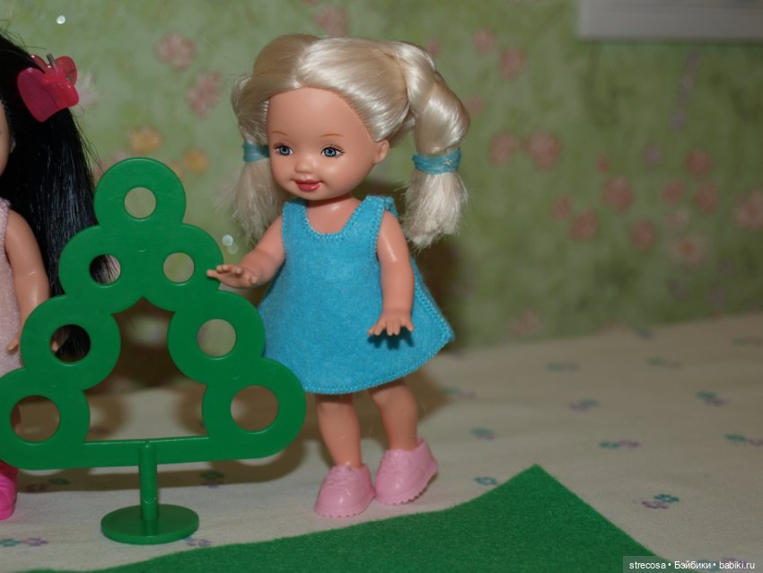 Маруся, Галочка и Светланка в "Научной экспедиции" (куколки Келли от Mattel)