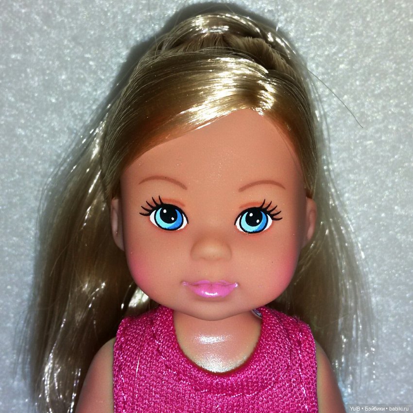 ...Еви на самокате — Куклы Simba: Еви (Evi) и Штеффи (Steffi Love) (фото 2)