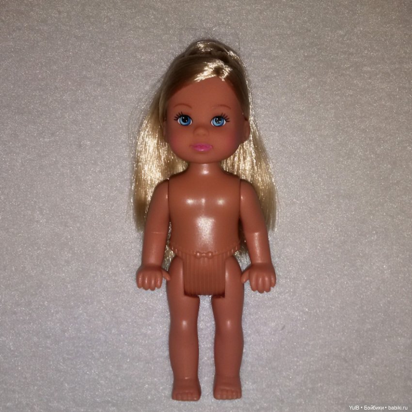 ...Еви на самокате — Куклы Simba: Еви (Evi) и Штеффи (Steffi Love) (фото 3)