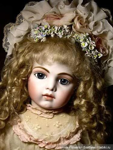 Цветочные аксессуары для Антикварных кукол