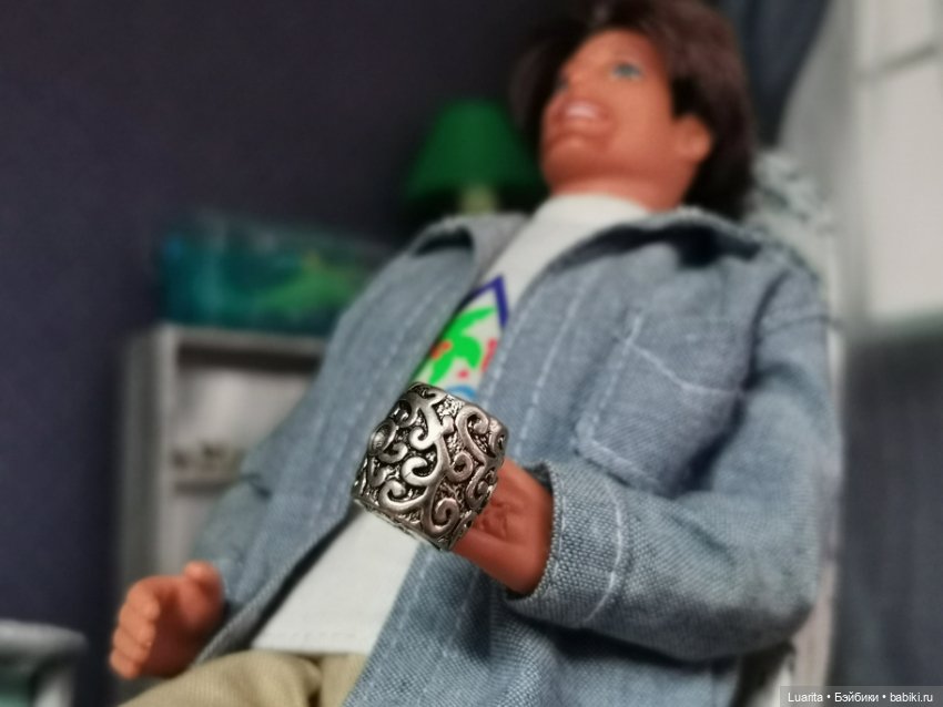 Кресло из верхушки чего-нибудь