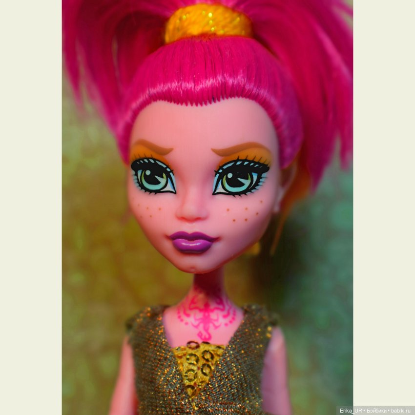 Перепись КуклоНаселения Зеленая и розовая Monster High, Mattel