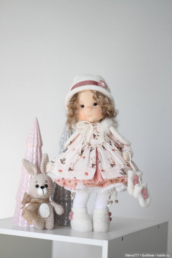 София, зимняя текстильная кукла (фото 6)