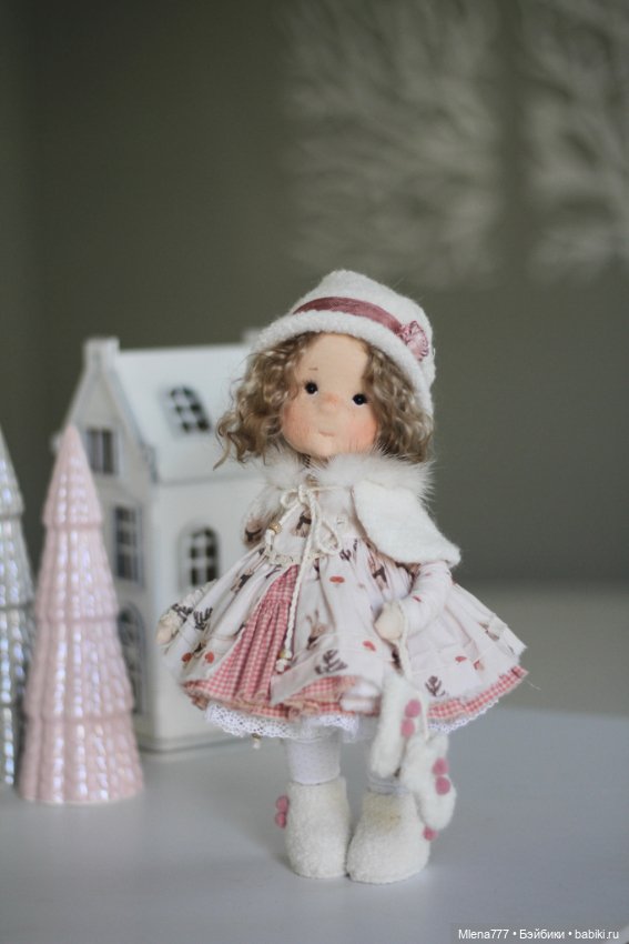 София, зимняя текстильная кукла (фото 7)