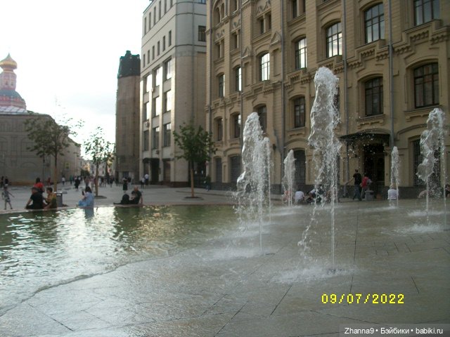 Прогулка с Лисой Патрикеевной по Москве