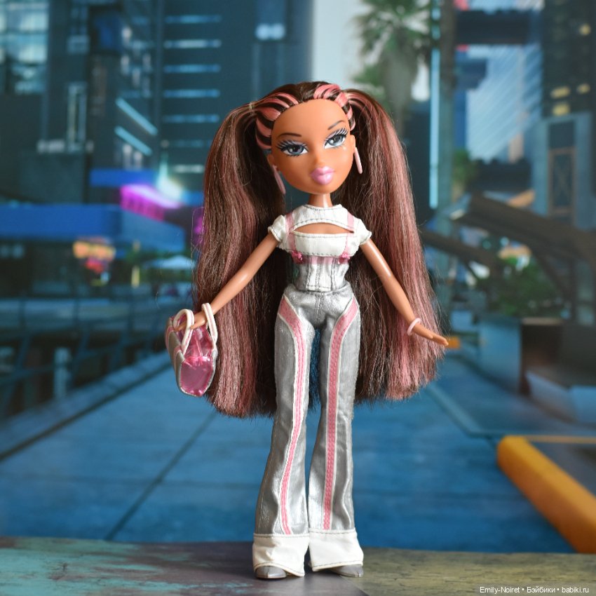 Инопланетная Ясмин — Куклы Bratz (Братц) и Moxie Girlz: MGA (фото 4)