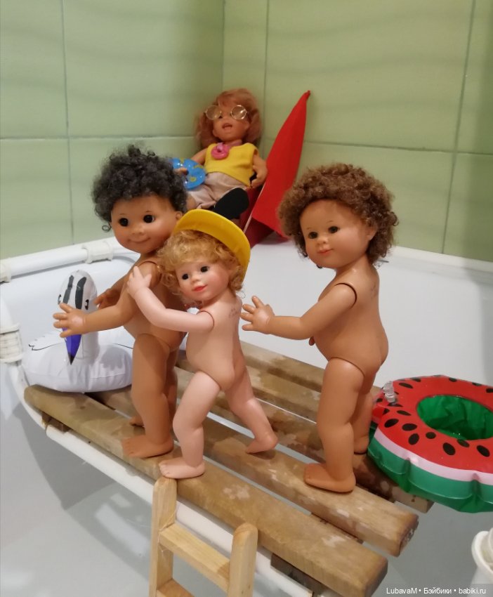 Жара - июль, купанье гномиков