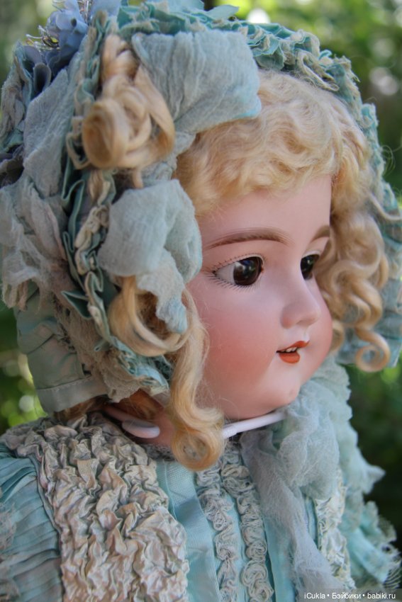 26" ARMAND MARSEILLE 390 A 11 M в антикварном наряде~детали