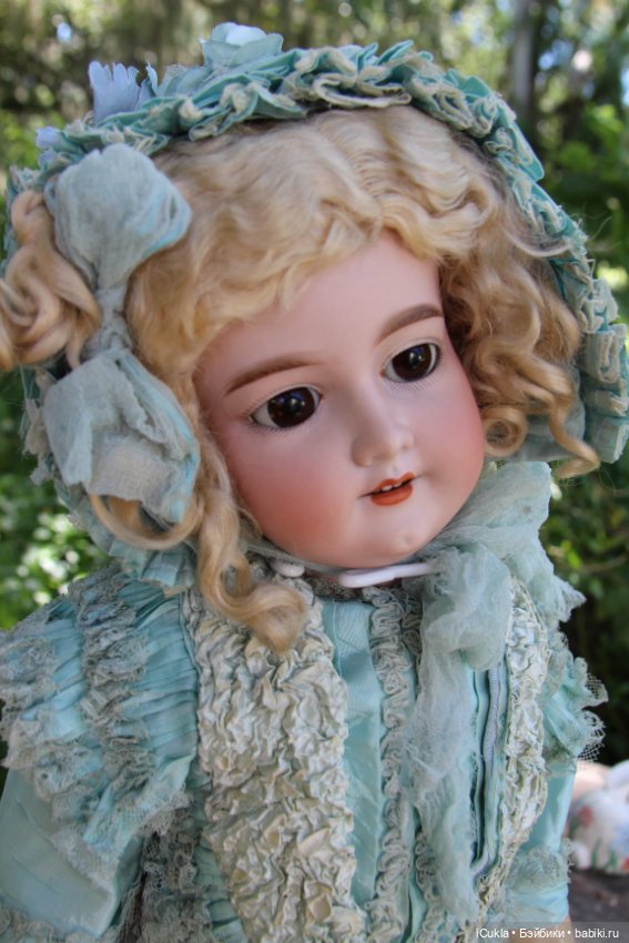 26" ARMAND MARSEILLE 390 A 11 M в антикварном наряде~детали