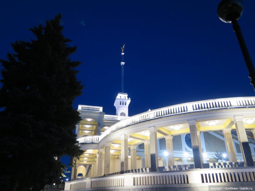 Little Dal на теле Enchantimals