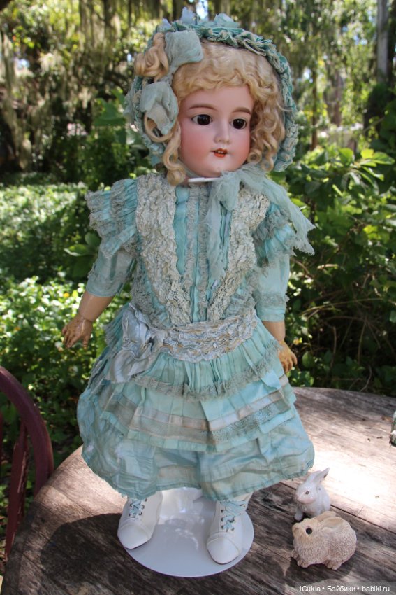 26" ARMAND MARSEILLE 390 A 11 M в антикварном наряде~детали