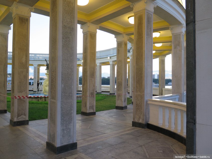 Little Dal на теле Enchantimals