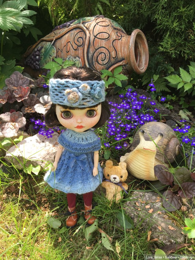 Продолжаем одеваться. На даче. Часть 3