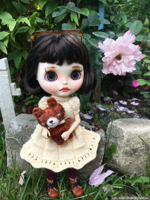 Продолжаем одеваться. На даче. Часть 3 (фото 2)