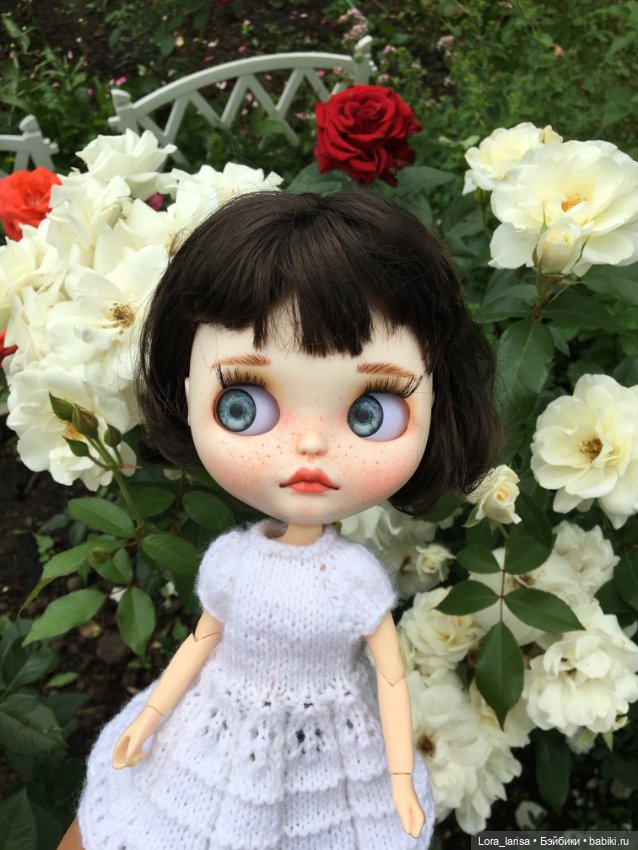 Продолжаем одеваться. На даче. Часть 3