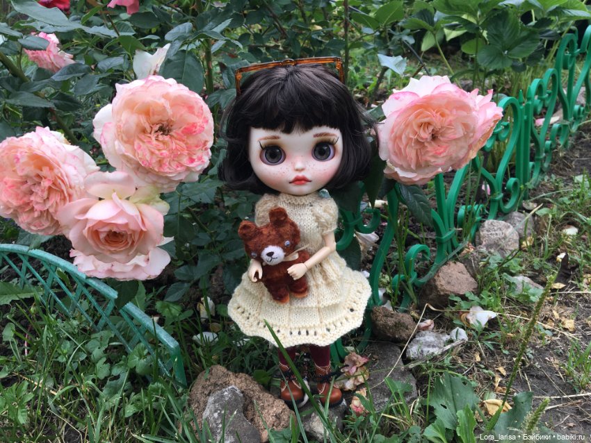 Продолжаем одеваться. На даче. Часть 3 (фото 3)