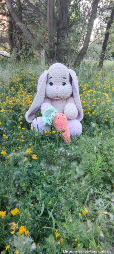 Зайка на прогулке — Вязаные игрушки и амигуруми: крючком (фото 2)