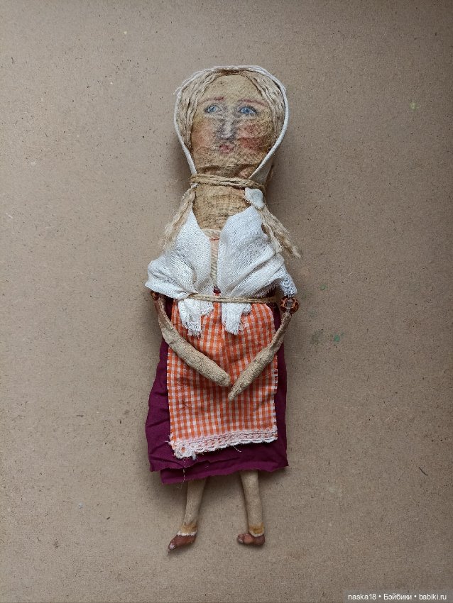 Еще одна старенькая куколка (фото 2)