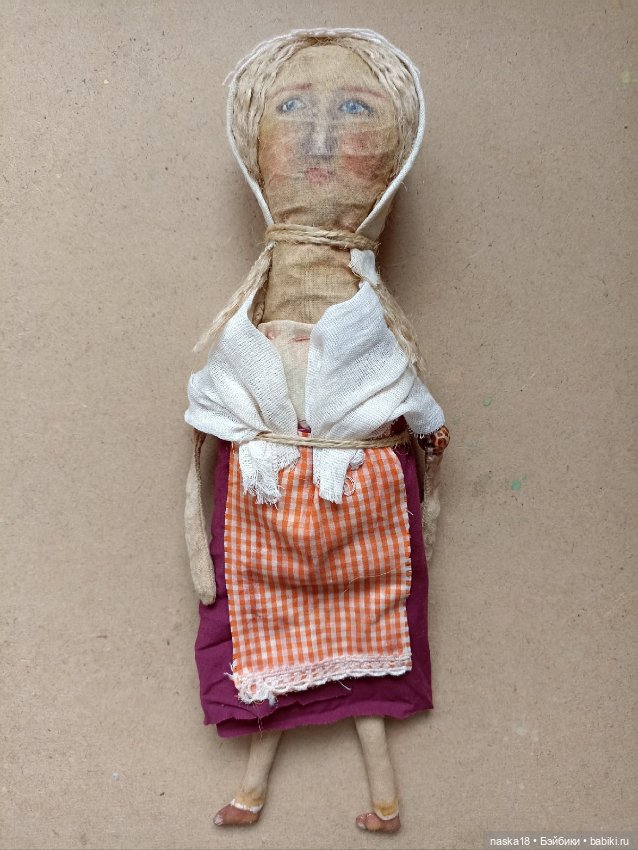 Еще одна старенькая куколка