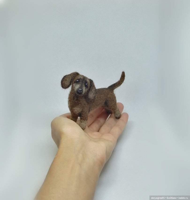 Миниатюрная такса — Валяные игрушки из шерсти: сухое валяние (фото 4)