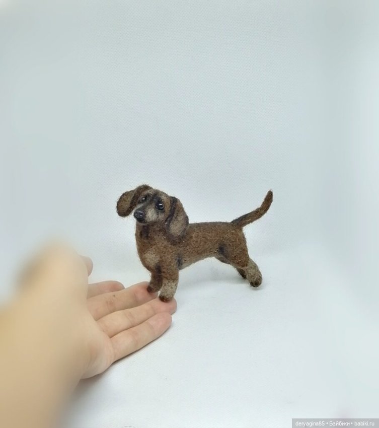 Миниатюрная такса — Валяные игрушки из шерсти: сухое валяние (фото 10)