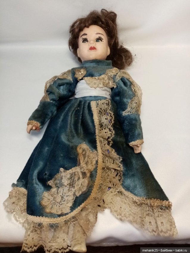 Помогите опознать двух кукол